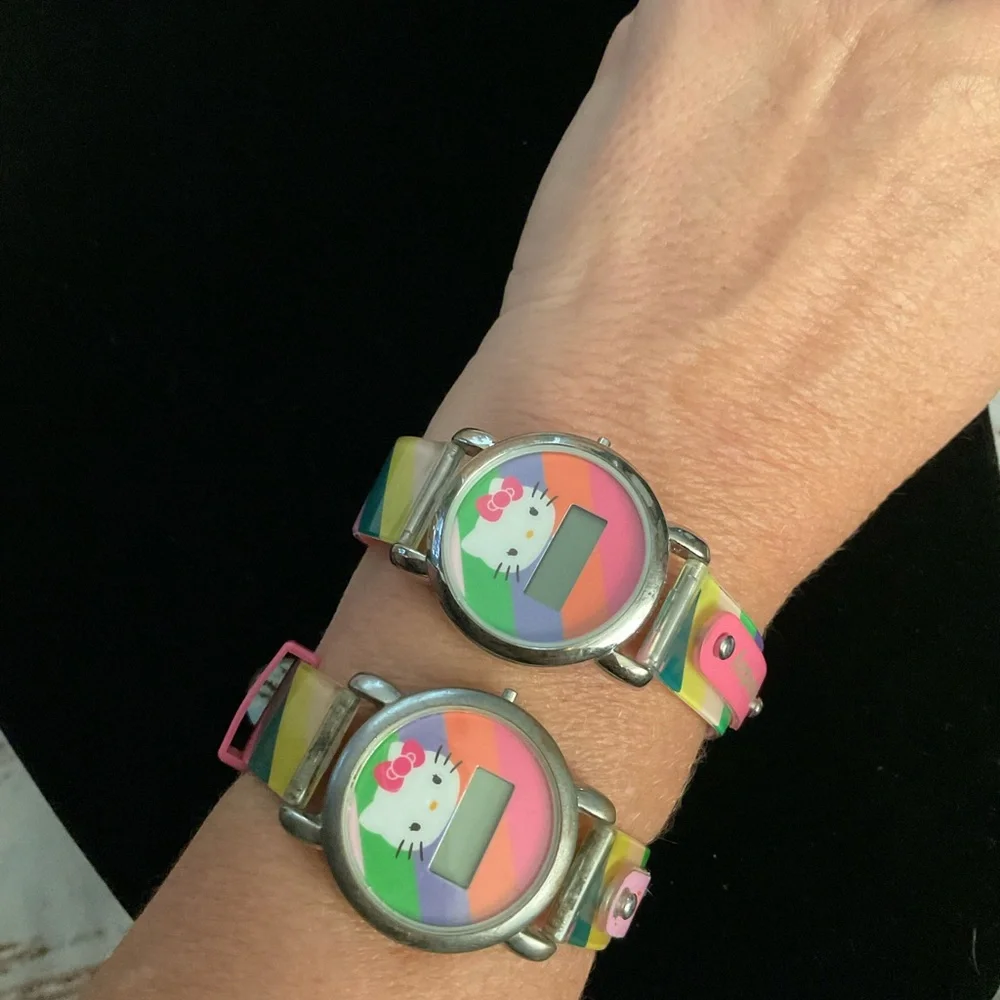 TWO‎ DIGITAL HELLO KITTY WATCHES